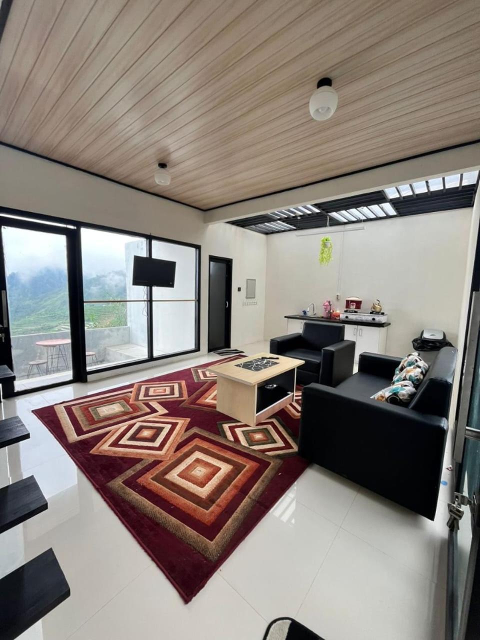 Villa Bintang Sikunir 2 Вонособо Экстерьер фото